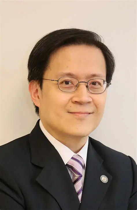 Wai-yeung Wong, Raymond